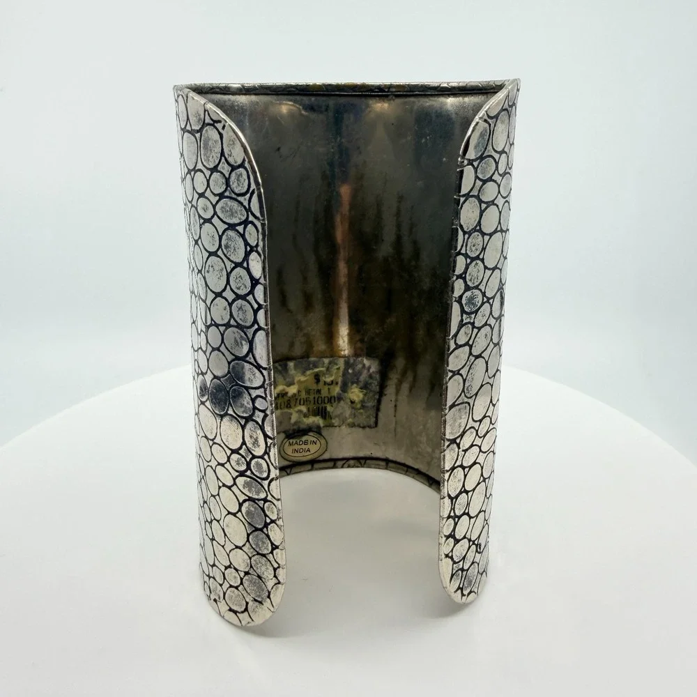 Vintage Silver Tone Tall Cuff Bracelet Embossed Pebble Pattern Modernist‎ Retro
